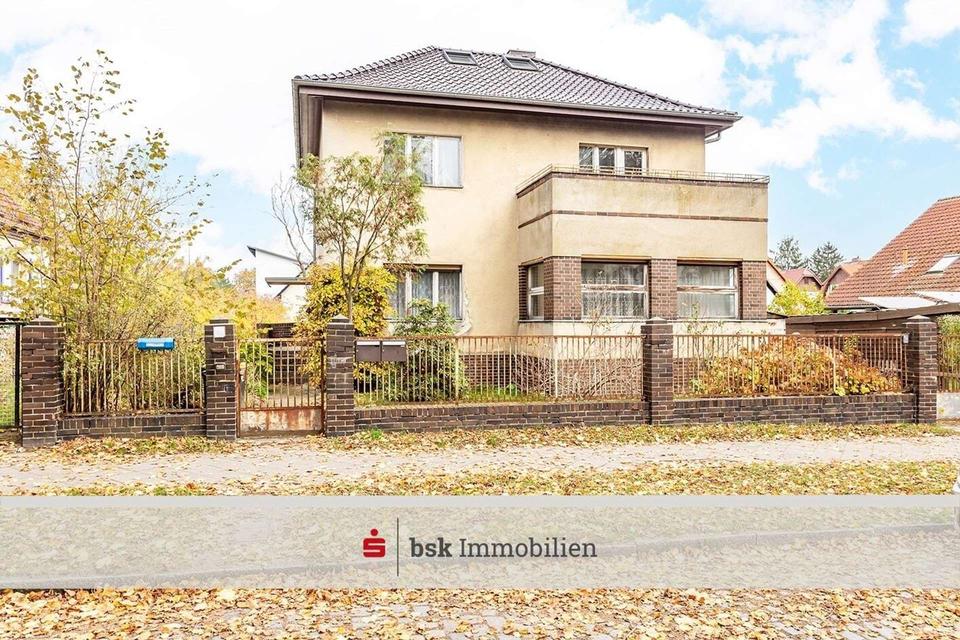Sanierungsbed. Wohnhaus in Mahlsdorf-Nord mit 614 m² Grundstück