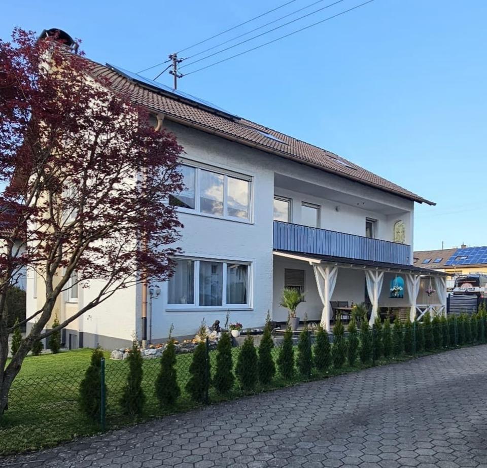 Schöne 4-Zimmer-Wohnung mit Garten, Balkon & Stellplatz – 96 m²