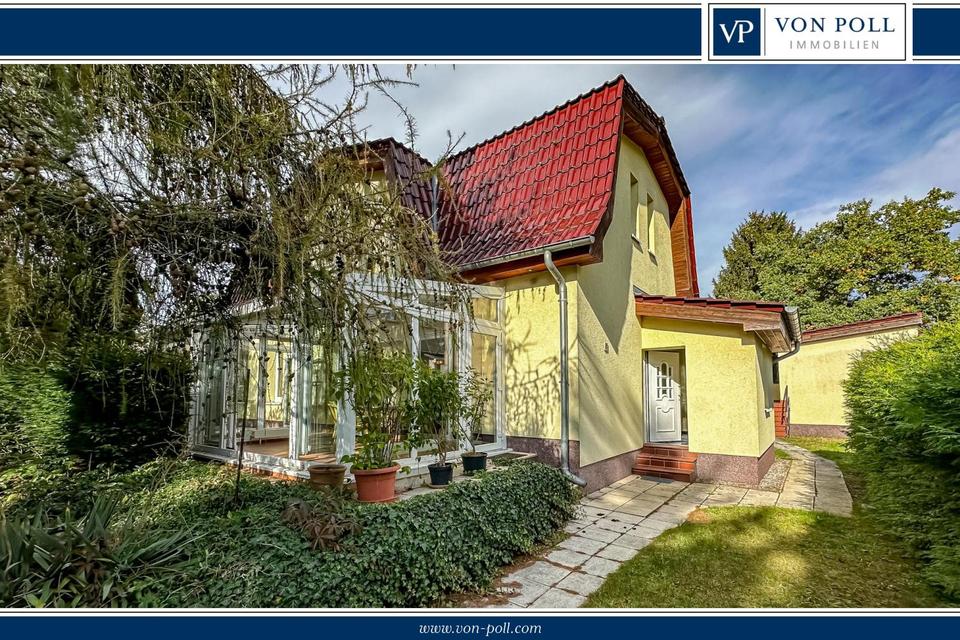 Ruhige Lage, viel Platz: Einfamilienhaus mit Gästehaus in Mahlsdorf Süd