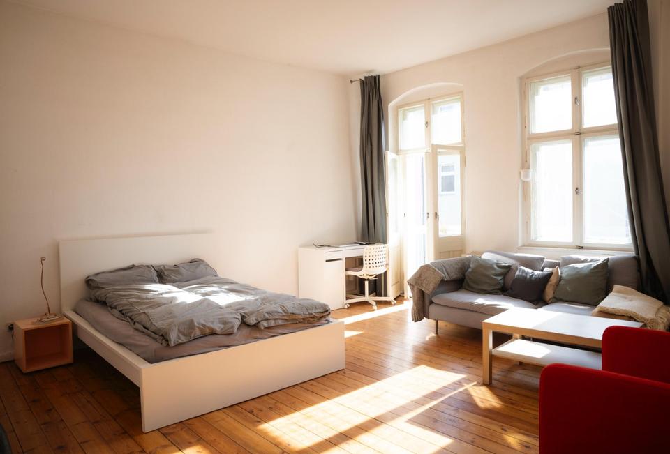 Fully furnished 65m 1 room flat with a balcony in Prenzlauer Berg