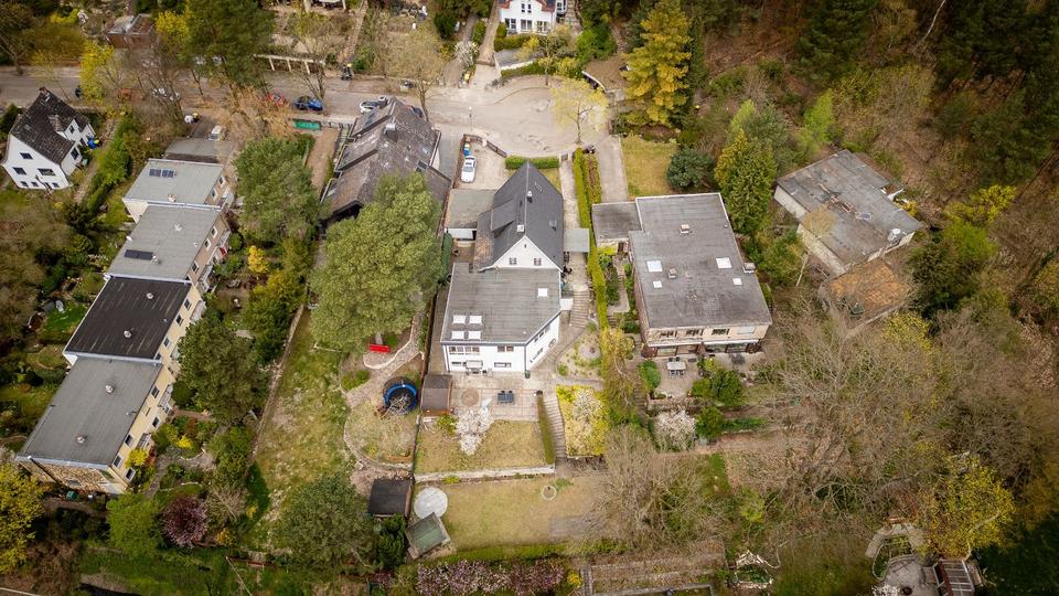 Großzügiges Familienanwesen/ Mehrgenerationenhaus mit seniorengerechter Einliegerwohnung
