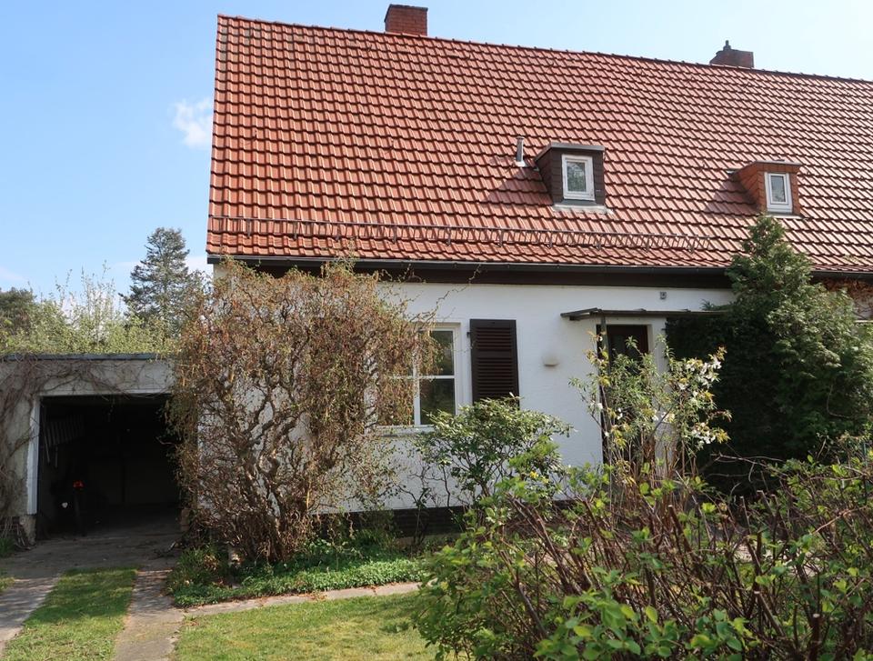Familiengründung: Wohnliche Doppelhaushälfte mit Garten nahe Andrézeile mit Garage und Gäste-WC