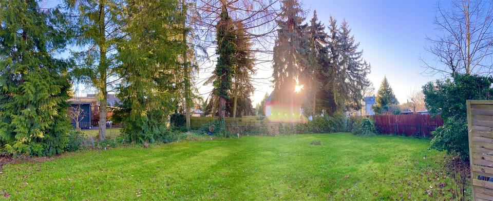 Ideal geschnittenes 500 qm Sonnengrundstück zur Neubebaung für EFH mit 200 qm Wohnfläche