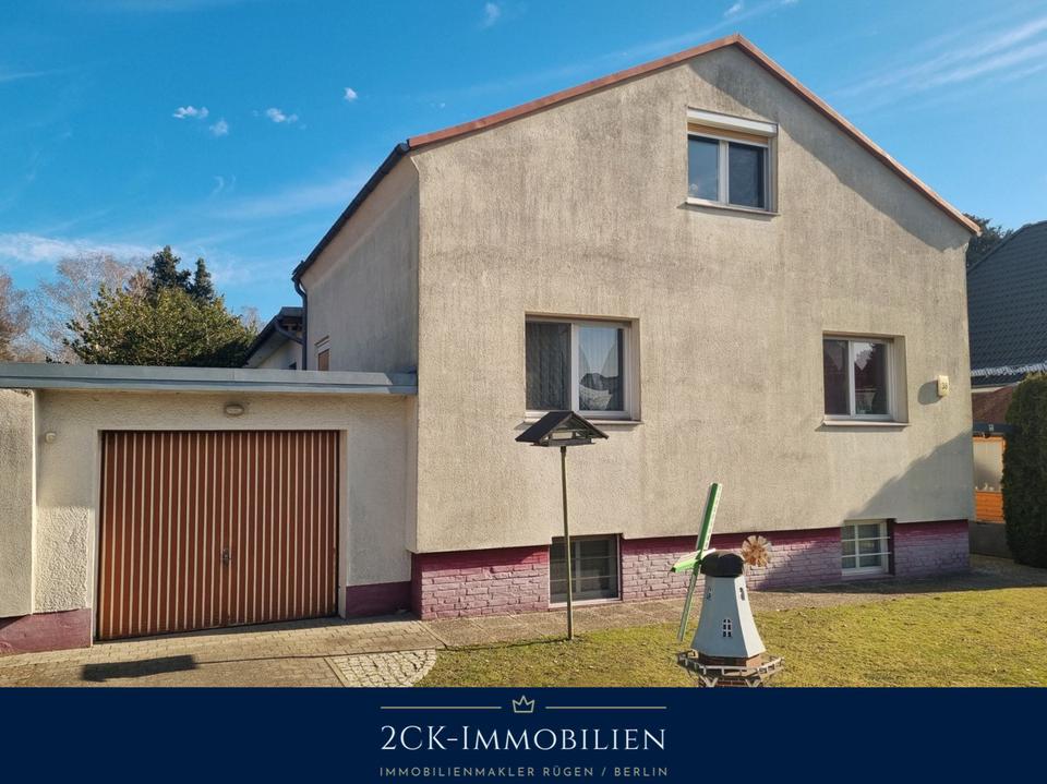 Wenn die Schwiermutter mit muss! Zweifamilienhaus mit Garage und großem Grundstück in Lichtenrade!