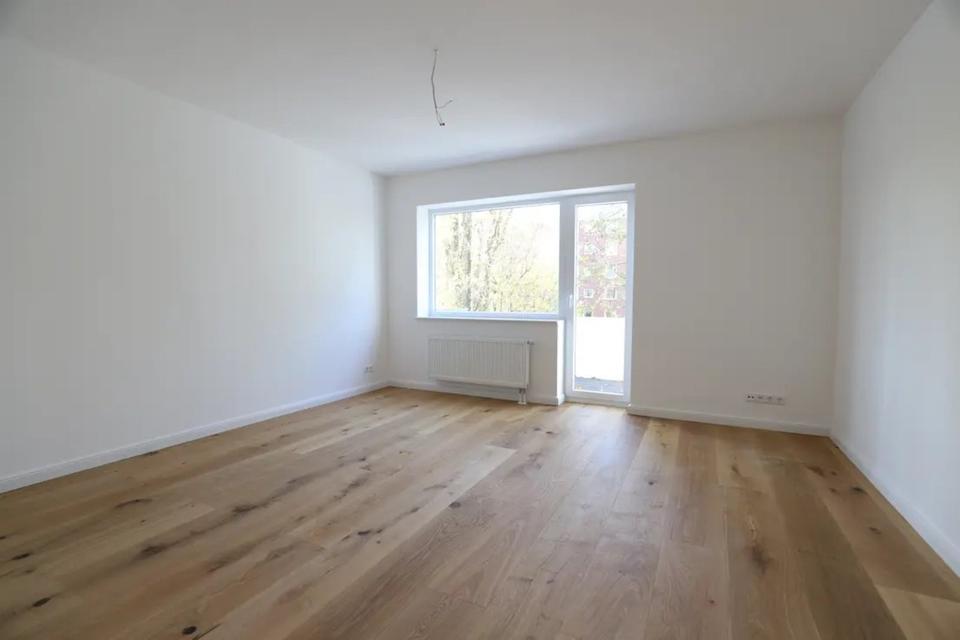 Große 4-Zimmer-Wohnung mit Balkon – sofort frei!